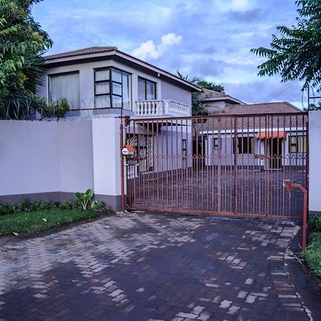 The Palace Guest House Harare Exteriér fotografie